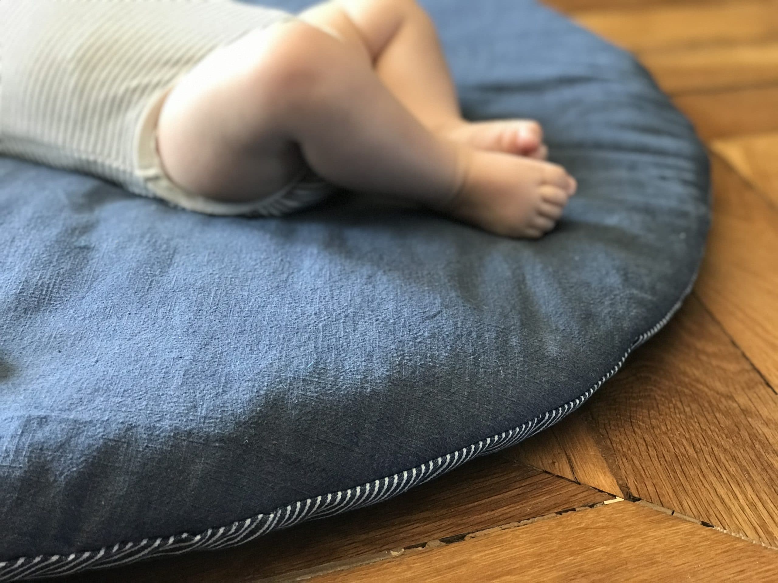 DIY apprendre à coudre un tapis d'éveil pour bébé