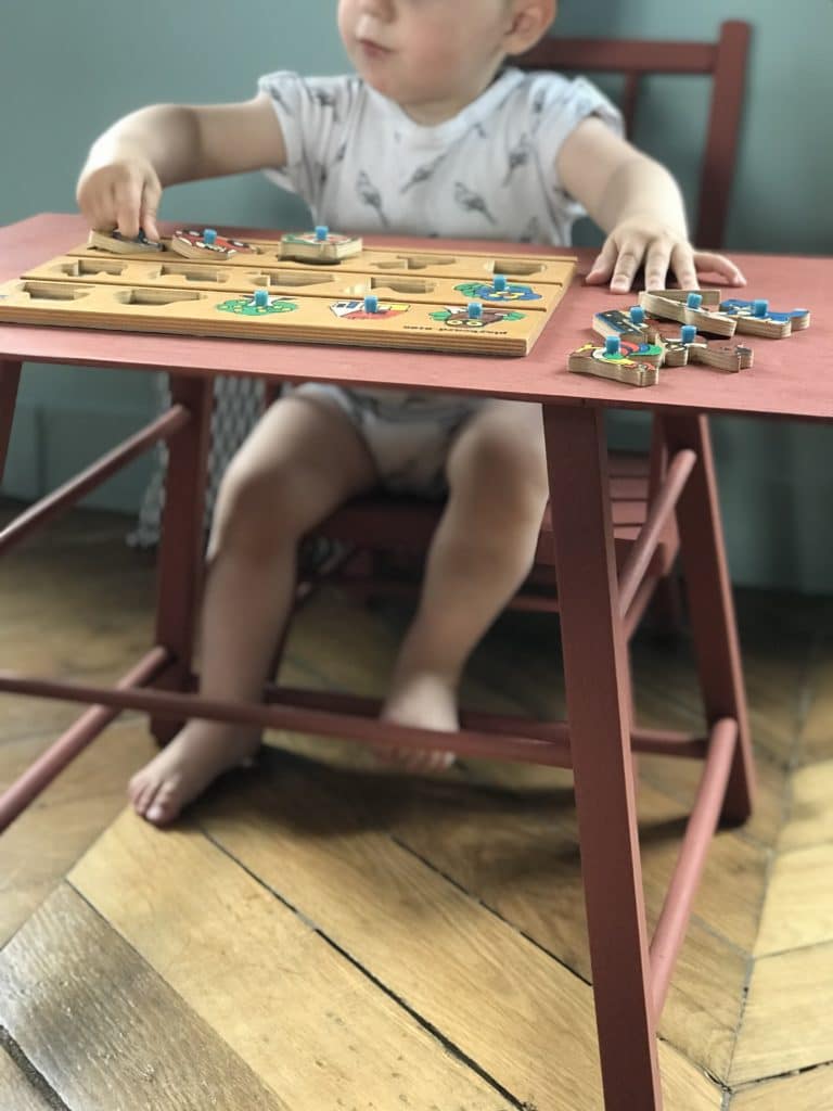 Tuto Merci Jeannette - Je fabrique une chaise et une table en bois pour mon bébé