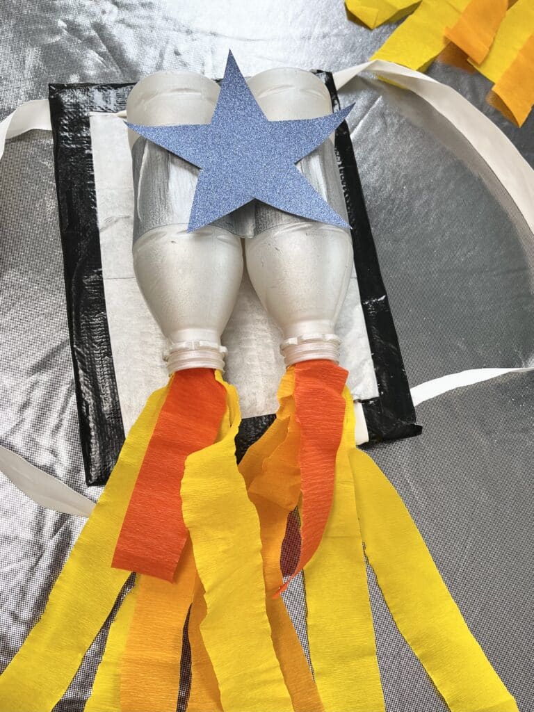 Jet-pack créé pour l'anniversaire astronaute de mon petit garçon